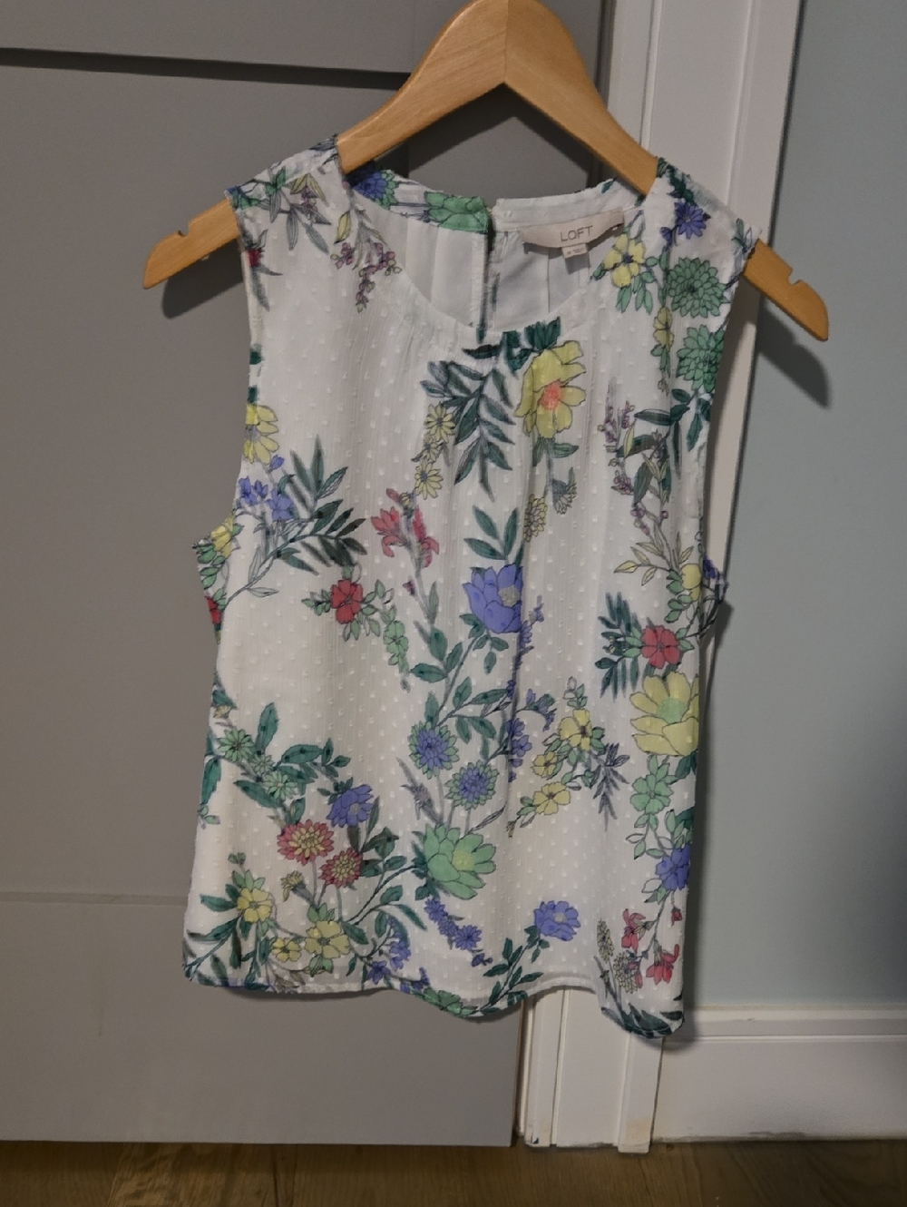 LOFT White Floral Sleeveless Camisole